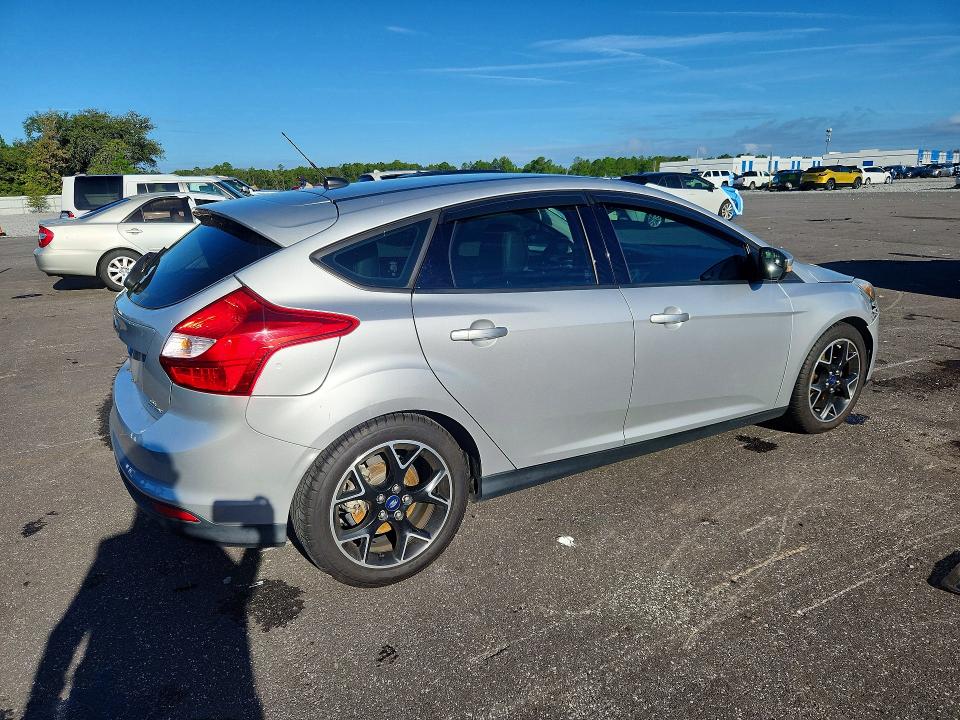 Photo 3 from auction – 2014 FORD FOCUS with VIN 1FADP3K23EL221861