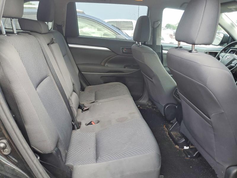 Photo 11 from auction – 2015 TOYOTA HIGHLANDER with VIN 5TDZARFH8FS015082