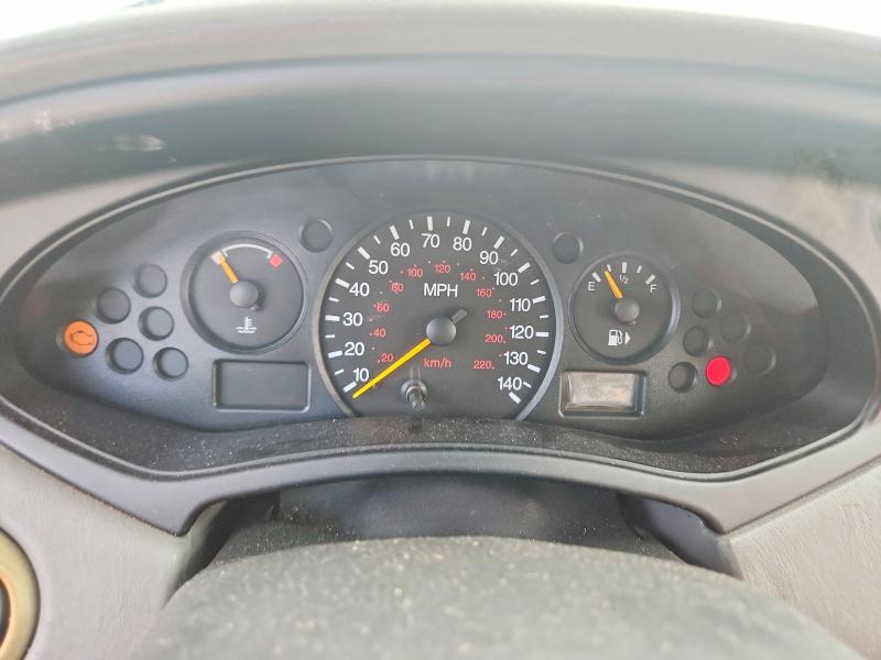 Zdjęcie 9 z aukcji – 2002 FORD FOCUS z VIN 1FAFP33P32W307037