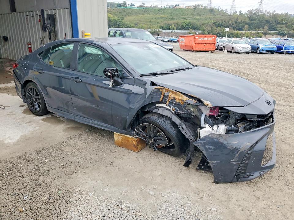 Zdjęcie 4 z aukcji – 2025 TOYOTA CAMRY z VIN 4T1DAACK8SU082536