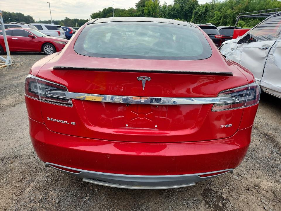 Photo 6 from auction – 2014 TESLA MODEL S with VIN 5YJSA1H17EFP31803