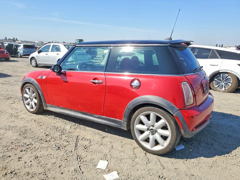 Photo 2 from auction – 2006 MINI COOPER with VIN WMWRE33596TJ37444