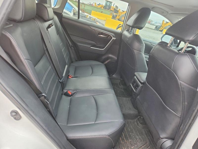 Снимка 11 от търг – 2023 TOYOTA RAV4 с VIN 2T3A1RFV4PW406751