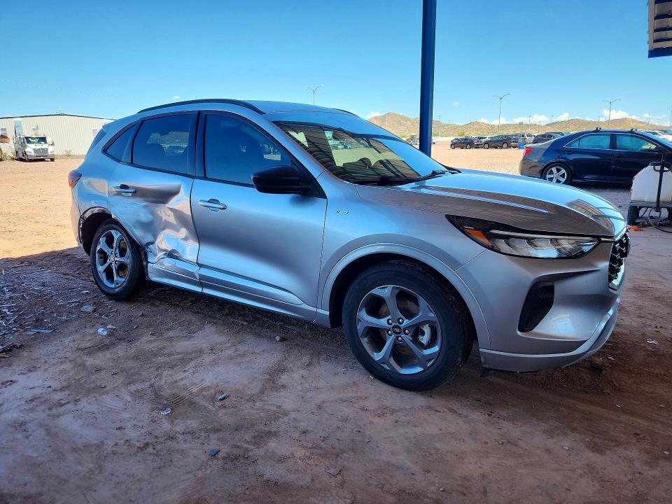 Photo 4 from auction – 2023 FORD ESCAPE with VIN 1FMCU0MN7PUB15636