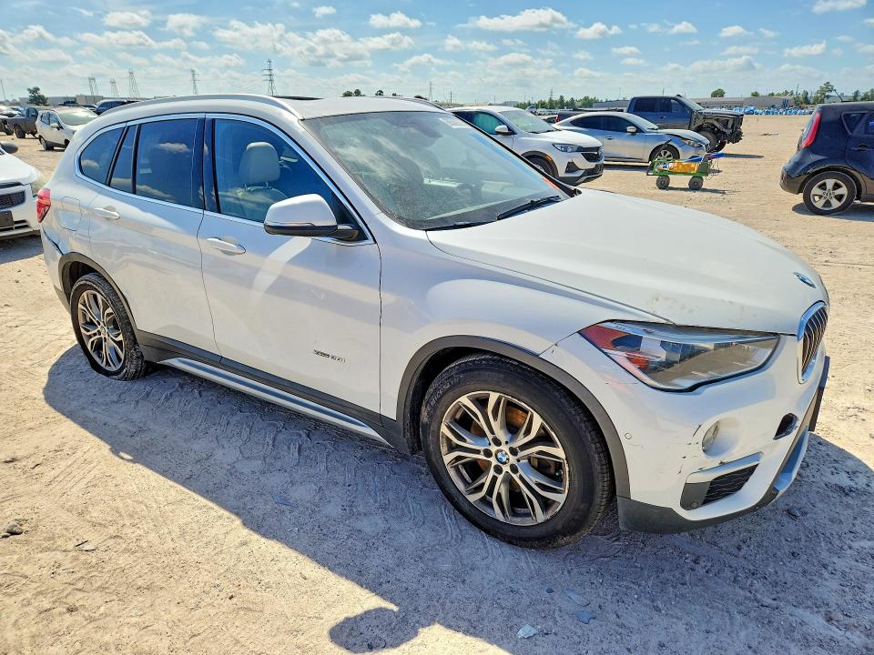 Zdjęcie 4 z aukcji – 2016 BMW X1 z VIN WBXHT3Z35G4A51642