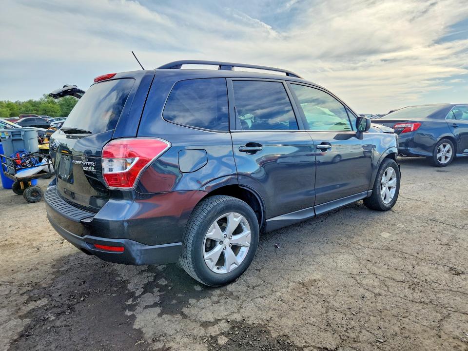 Снимка 3 от търг – 2015 SUBARU FORESTER с VIN JF2SJADC1FH571069