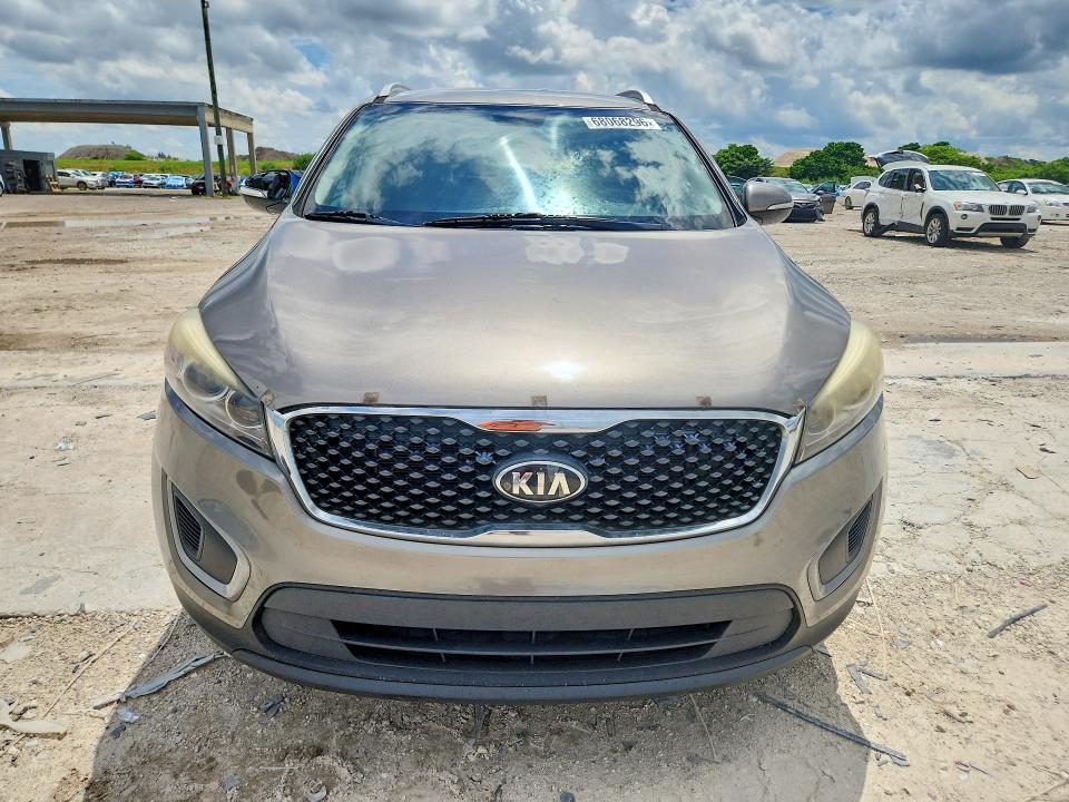 Photo 5 from auction – 2016 KIA SORENTO with VIN 5XYPG4A36GG088521