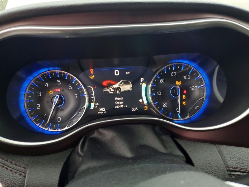 Снимка 9 от търг – 2018 CHRYSLER PACIFICA с VIN 2C4RC1GG2JR247163