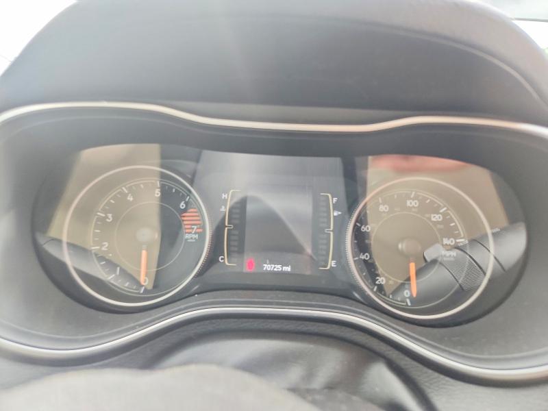 Снимка 9 от търг – 2019 JEEP CHEROKEE с VIN 1C4PJLCBXKD416417