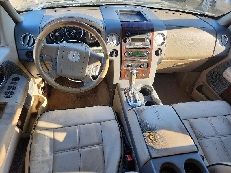 Zdjęcie 8 z aukcji – 2006 LINCOLN MARK LT z VIN 5LTPW18576FJ03468