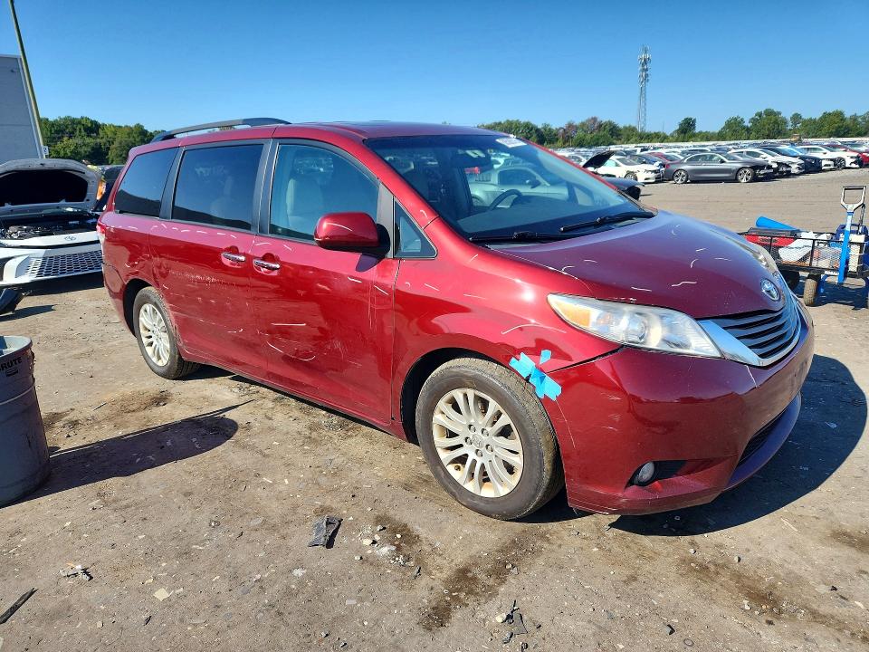 Photo 4 from auction – 2012 TOYOTA SIENNA with VIN 5TDYK3DC9CS200332