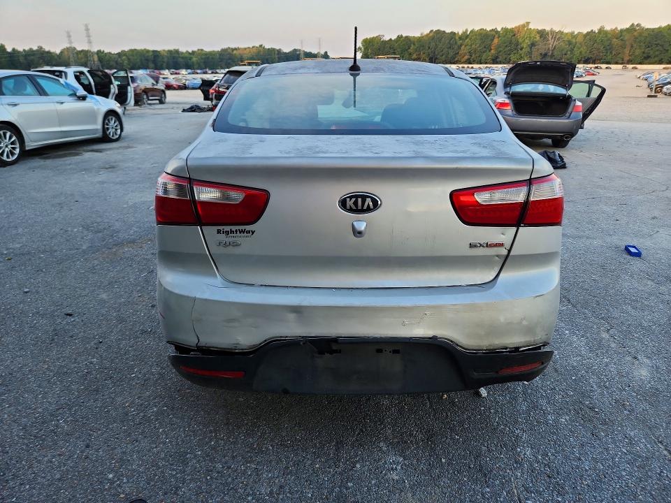 Снимка 6 от търг – 2015 KIA RIO с VIN KNADN4A31F6422056