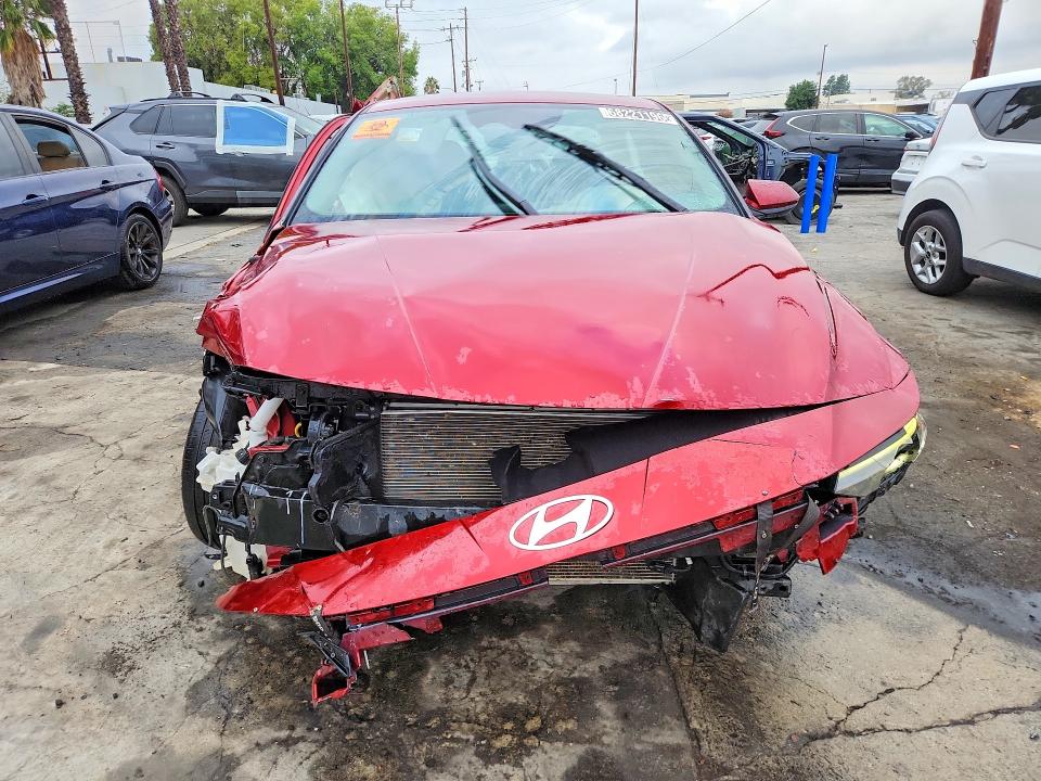 Снимка 5 от търг – 2025 HYUNDAI ELANTRA с VIN KMHLL4DG3SU035304