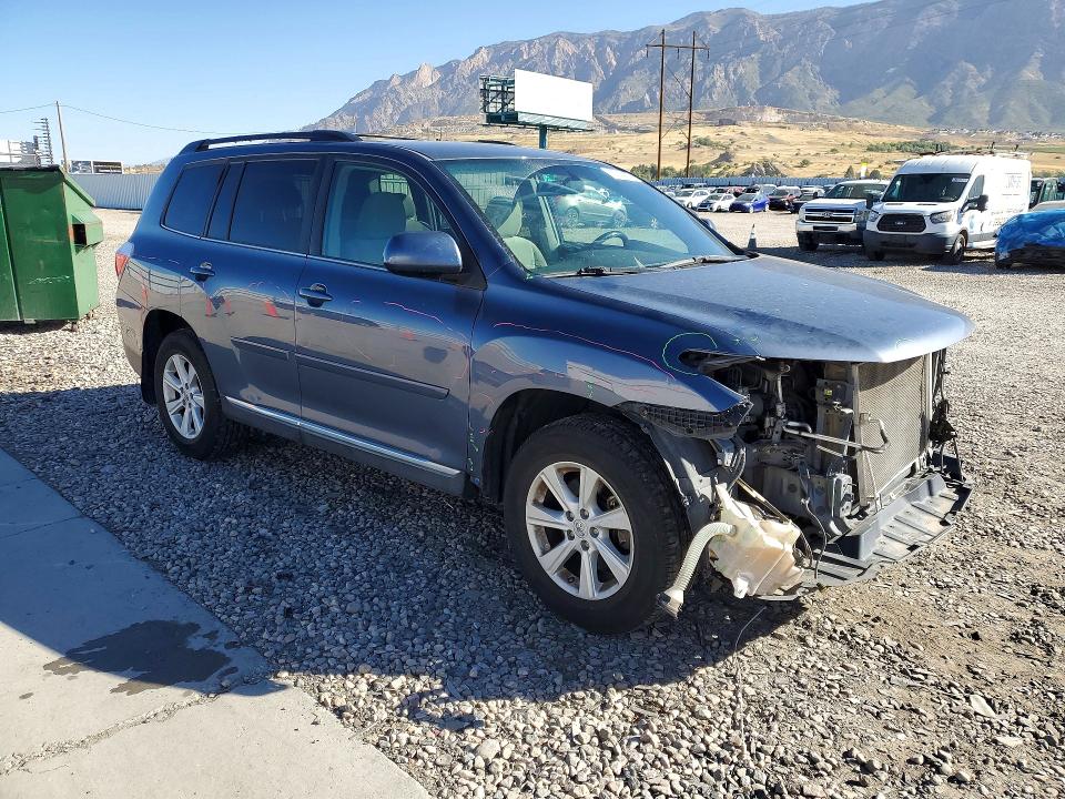 Photo 4 from auction – 2012 TOYOTA HIGHLANDER with VIN 5TDBK3EH3CS159521