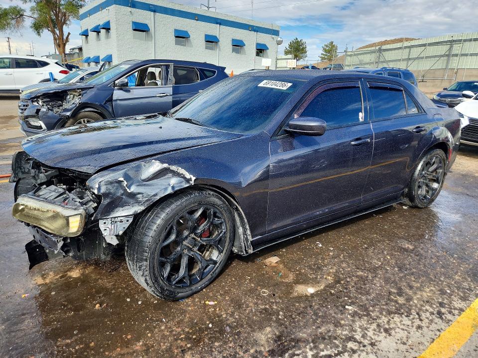 CHRYSLER 300 2015 مع رقم تعريف المركبة 2C3CCABG7FH846008 - صورة من المزاد