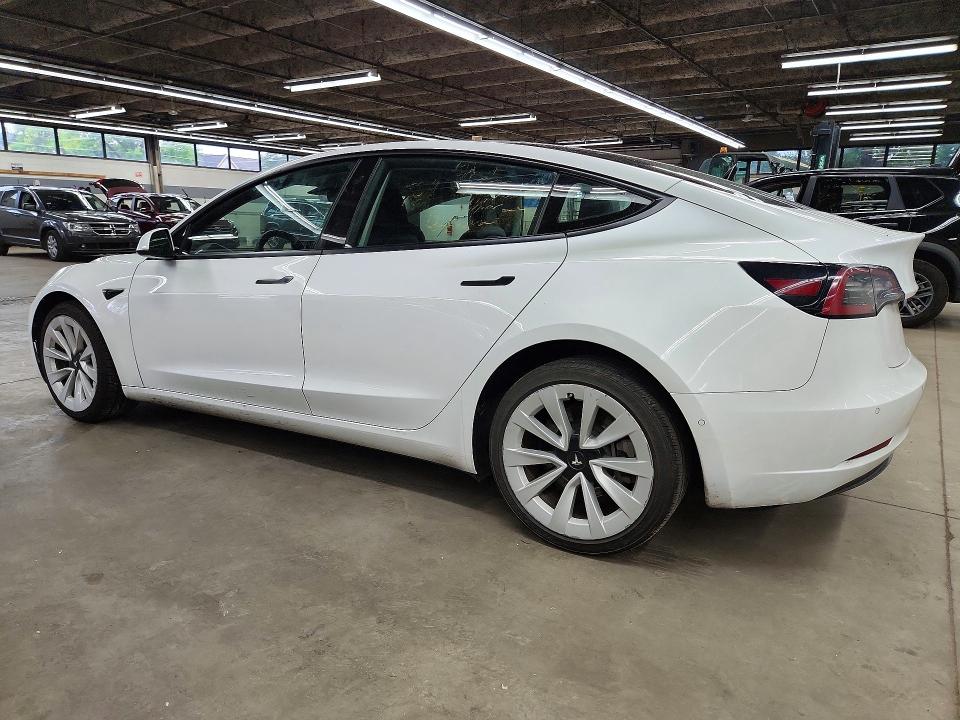Zdjęcie 2 z aukcji – 2022 TESLA MODEL 3 z VIN 5YJ3E1EA6NF287875