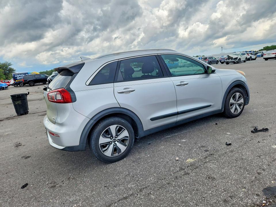 Photo 3 from auction – 2017 KIA NIRO with VIN KNDCB3LC7H5074674