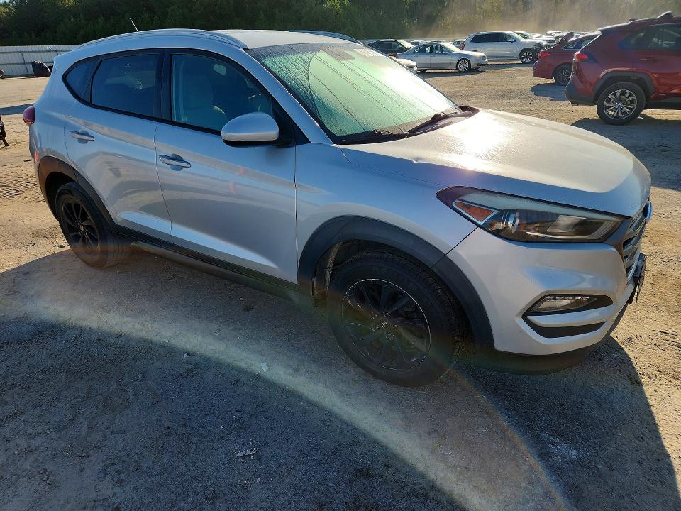 Photo 4 from auction – 2016 HYUNDAI TUCSON with VIN KM8J33A43GU091326