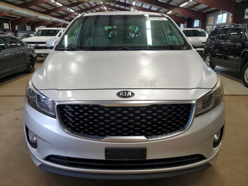 Photo 5 from auction – 2015 KIA SEDONA with VIN KNDMC5C16F6022228