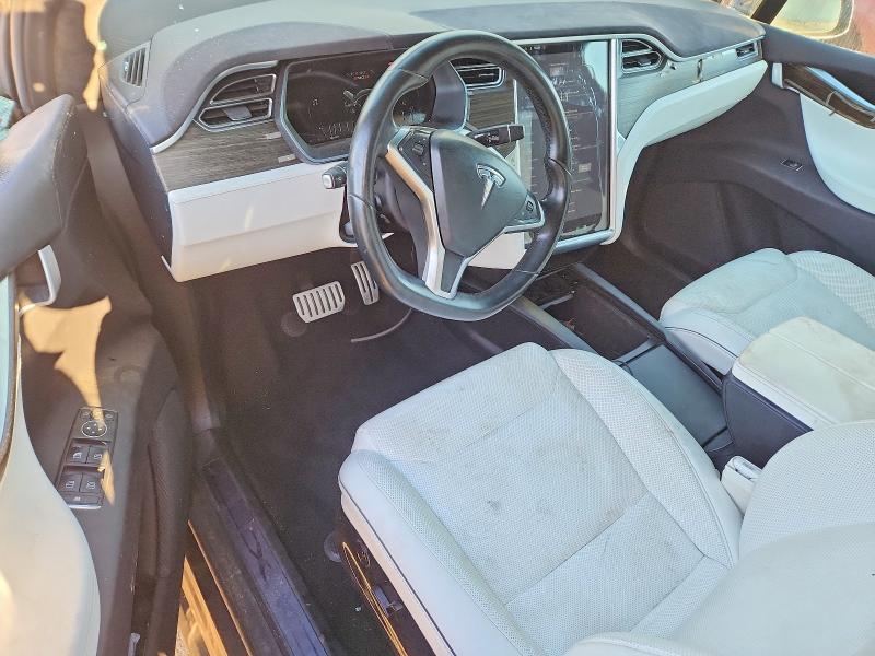 Снимка 8 от търг – 2016 TESLA MODEL X с VIN 5YJXCAE41GF000835