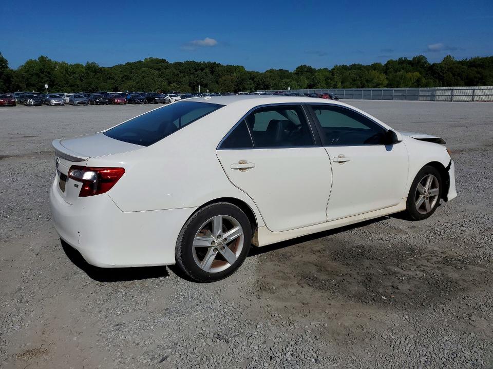Photo 3 from auction – 2012 TOYOTA CAMRY with VIN 4T1BF1FK8CU130297