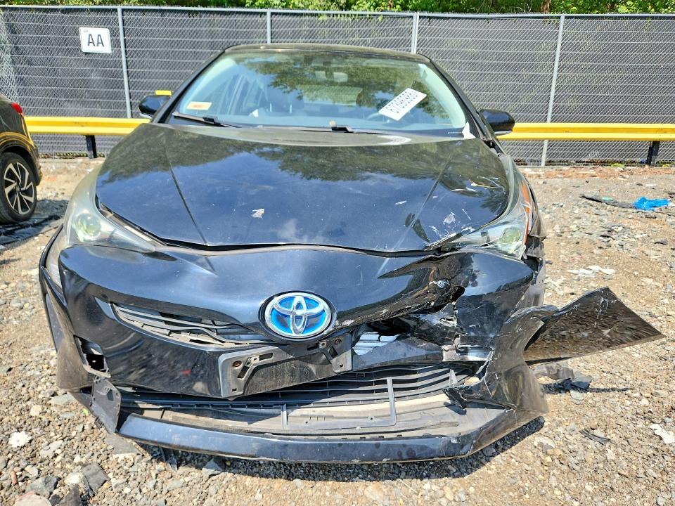 Photo 5 from auction – 2016 TOYOTA PRIUS with VIN JTDKARFU9G3005386