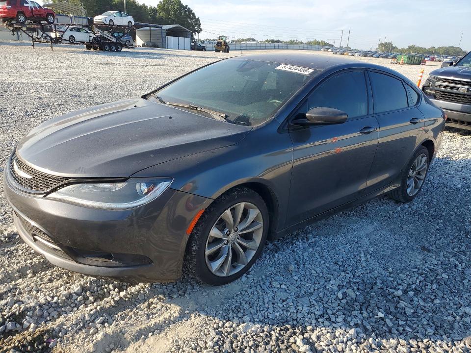 CHRYSLER 200 2015 with VIN 1C3CCCDG2FN665124 - Photo from auction