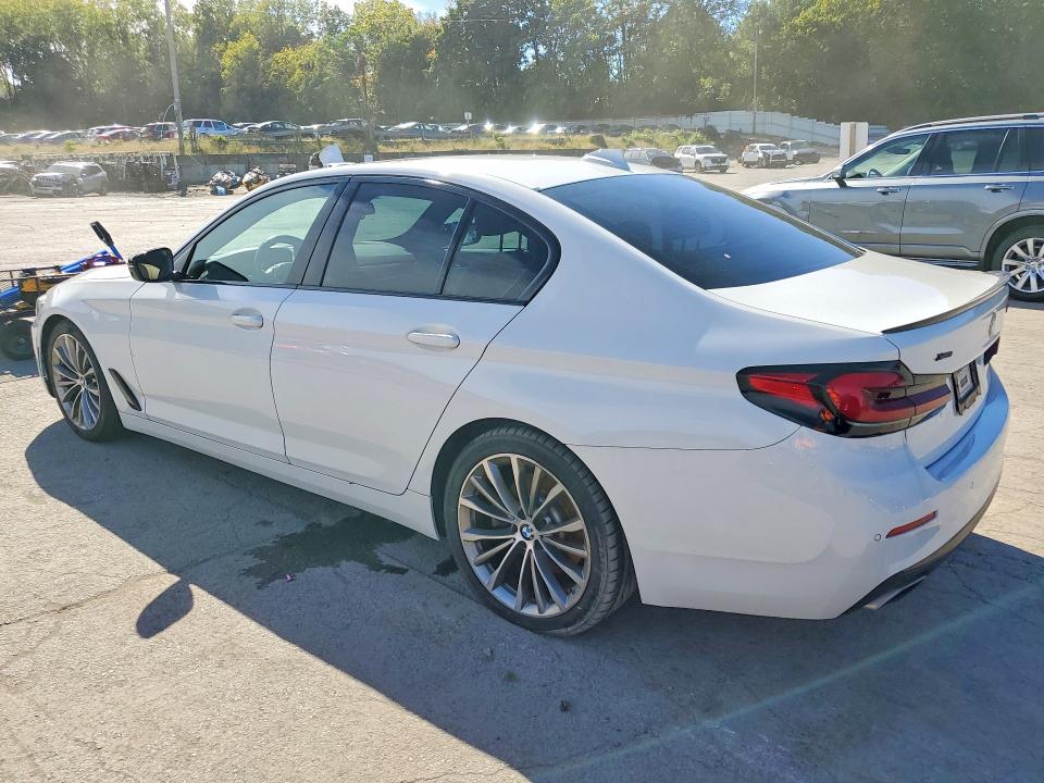 Zdjęcie 2 z aukcji – 2021 BMW 530 z VIN WBA13BJ0XMCF33242