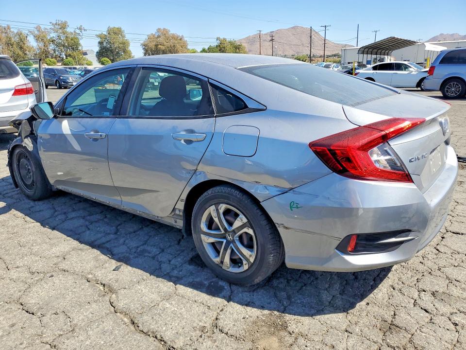 Photo 2 from auction – 2018 HONDA CIVIC with VIN 2HGFC2F53JH561937