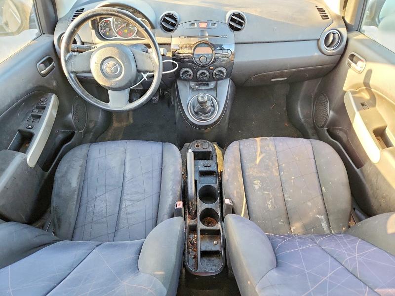 Photo 8 from auction – 2013 MAZDA MAZDA2 with VIN JM1DE1KY9D0162937