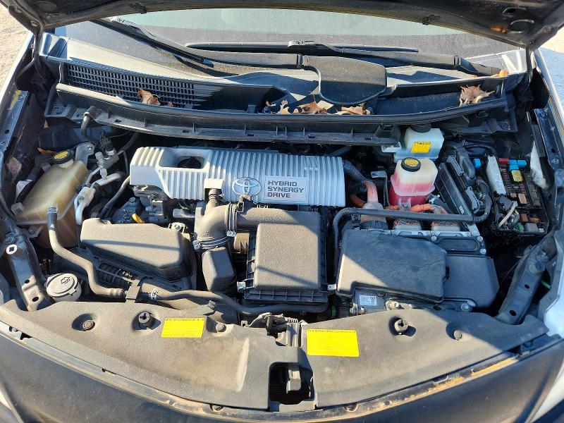 Photo 11 from auction – 2014 TOYOTA PRIUS V with VIN JTDZN3EU2E3300019
