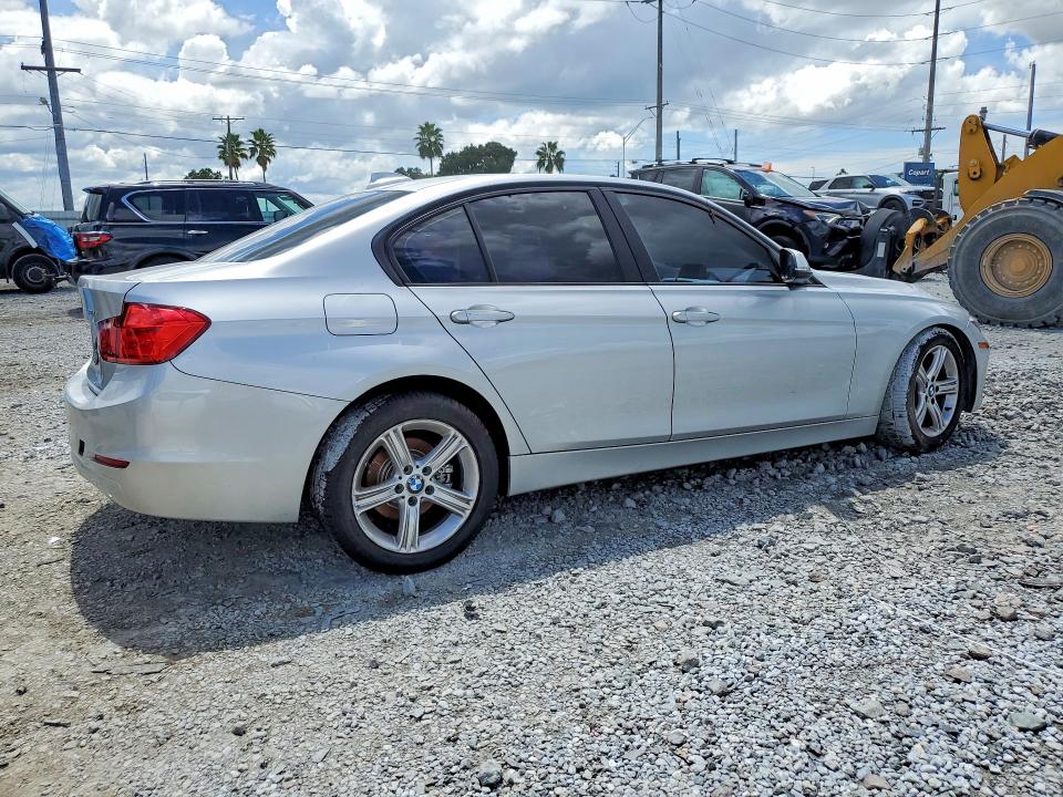 Photo 3 from auction – 2014 BMW 320 with VIN WBA3B1G57ENS80277