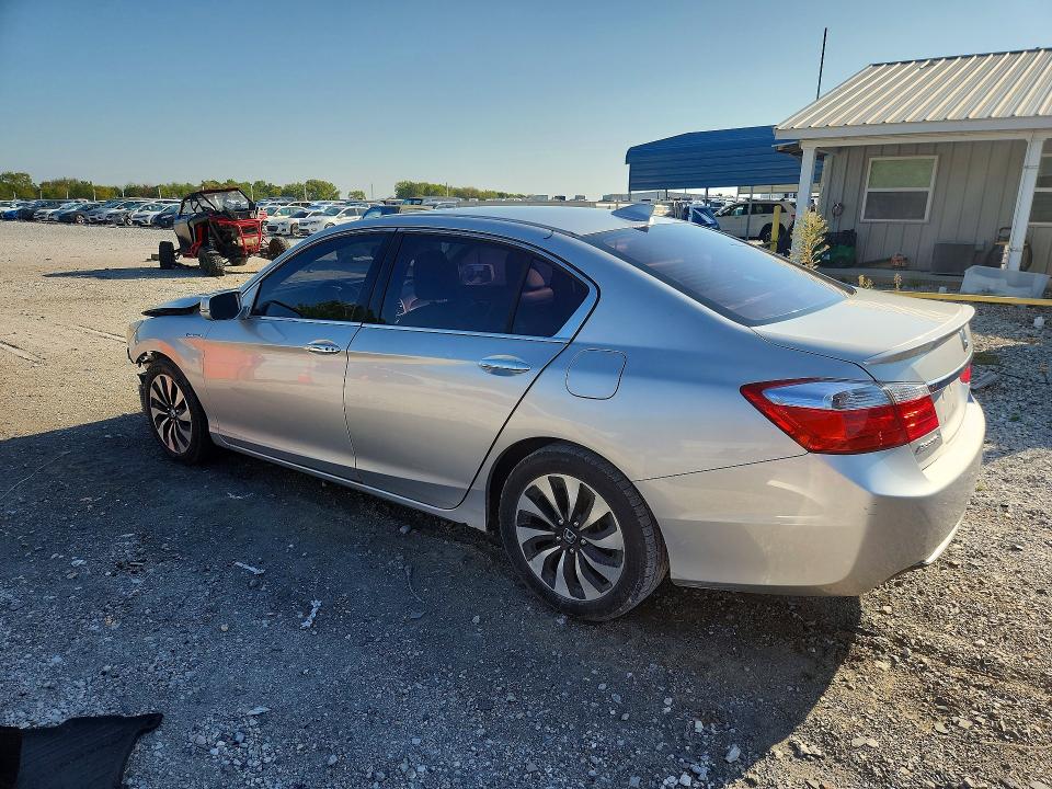 Photo 2 from auction – 2015 HONDA ACCORD with VIN 1HGCR6F71FA002239