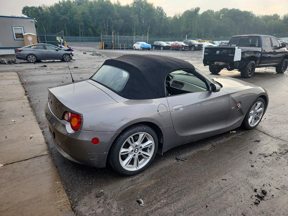 Photo 3 from auction – 2003 BMW Z4 with VIN 4USBT534X3LT22850