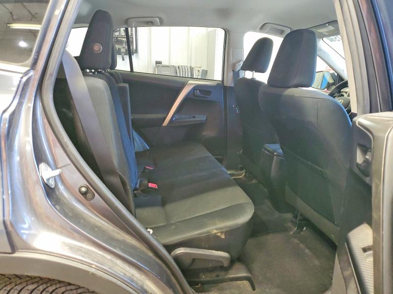 Снимка 11 от търг – 2015 TOYOTA RAV4 с VIN JTMBFREV1FD144724