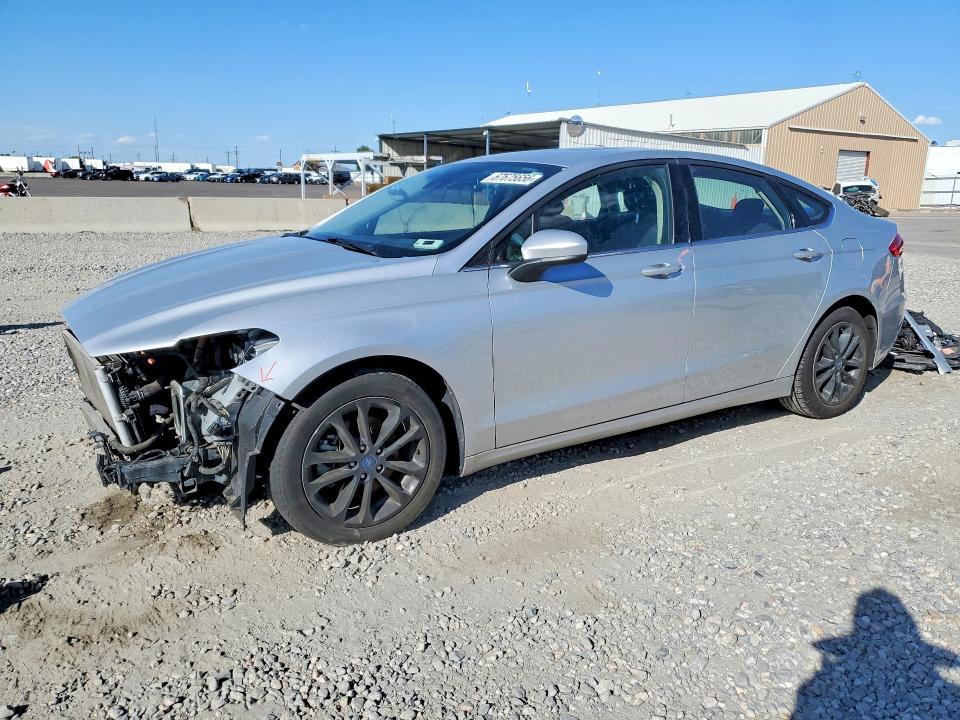 FORD FUSION 2019 с VIN 3FA6P0LU9KR106900 - Фото с аукциона