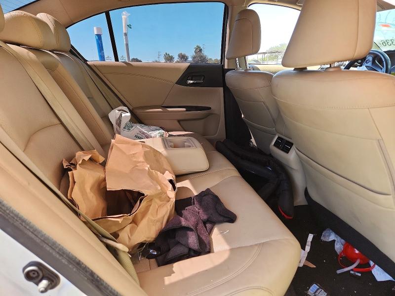 Photo 10 from auction – 2015 HONDA ACCORD with VIN 1HGCR2F82FA204816