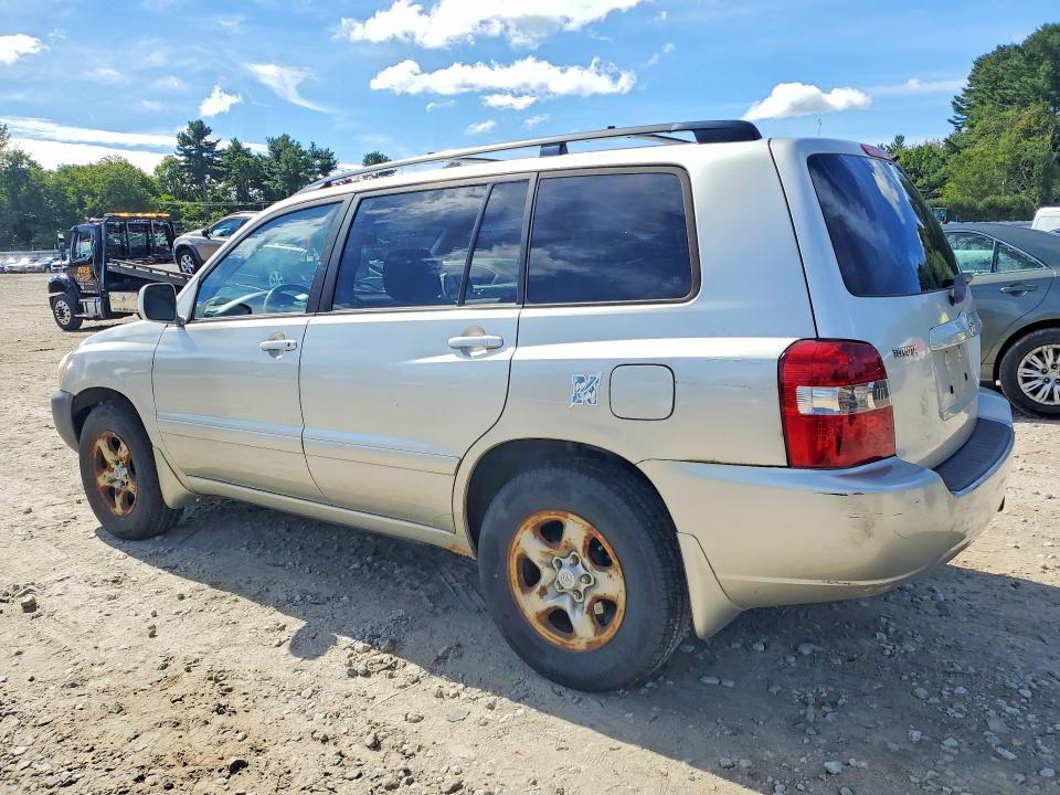 Photo 2 from auction – 2005 TOYOTA HIGHLANDER with VIN JTEGD21A950115866