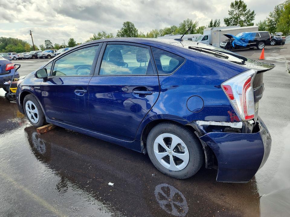 Photo 2 from auction – 2014 TOYOTA PRIUS with VIN JTDKN3DU5E0370604