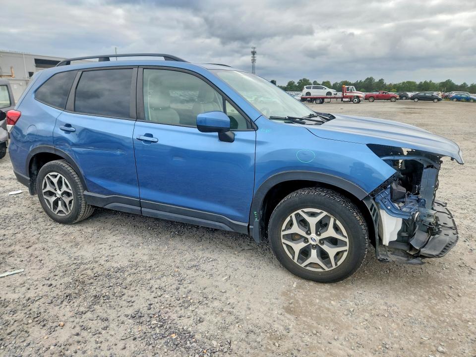 Photo 4 from auction – 2019 SUBARU FORESTER with VIN JF2SKAGC2KH559662
