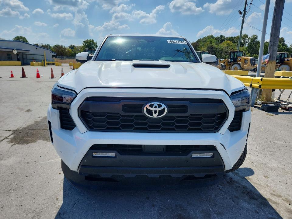 Photo 5 from auction – 2024 TOYOTA TACOMA with VIN 3TMLB5JN2RM042517