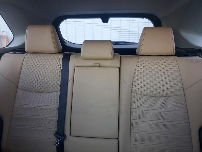 Photo 10 from auction – 2019 TOYOTA RAV4 with VIN JTMDWRFV7KD035654