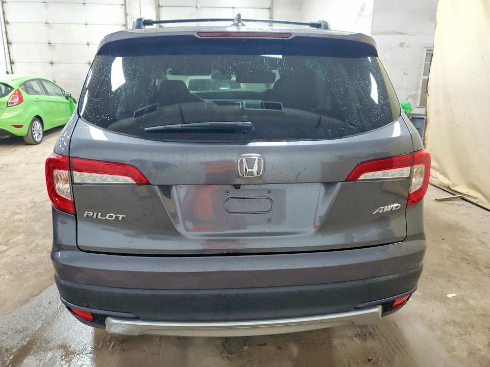 Photo 6 from auction – 2020 HONDA PILOT with VIN 5FNYF6H32LB034191