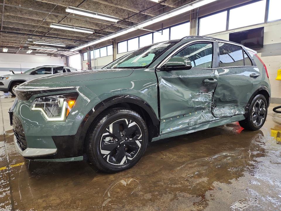 Foto 1 de la subasta – 2023 KIA NIRO con VIN KNDCR3L11P5073366
