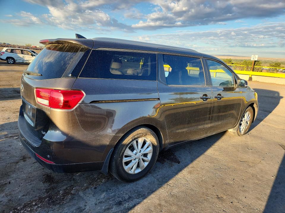 Photo 3 from auction – 2016 KIA SEDONA with VIN KNDMB5C18G6129088
