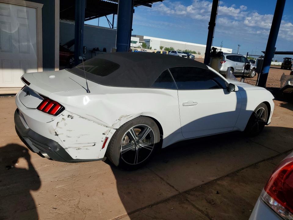 Снимка 3 от търг – 2024 FORD MUSTANG с VIN 1FAGP8UHXR5106017