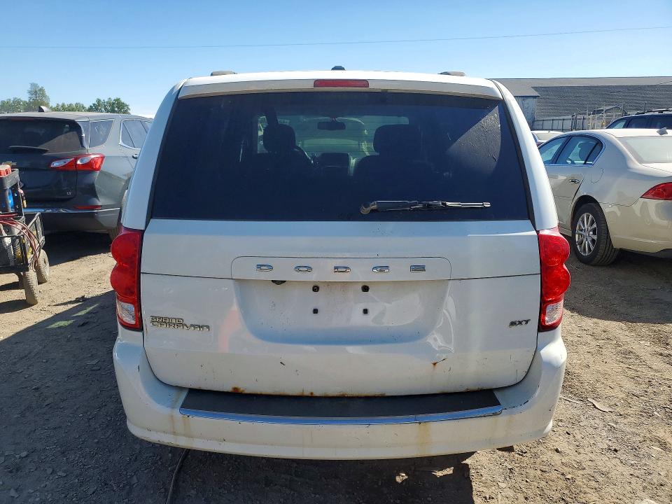 Photo 6 from auction – 2014 DODGE GRAND CARAVAN with VIN 2C4RDGCG2ER459380
