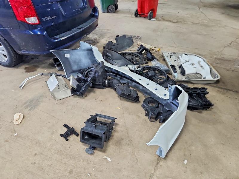 Photo 13 from auction – 2015 DODGE GRAND CARAVAN with VIN 2C4RDGBG7FR688575