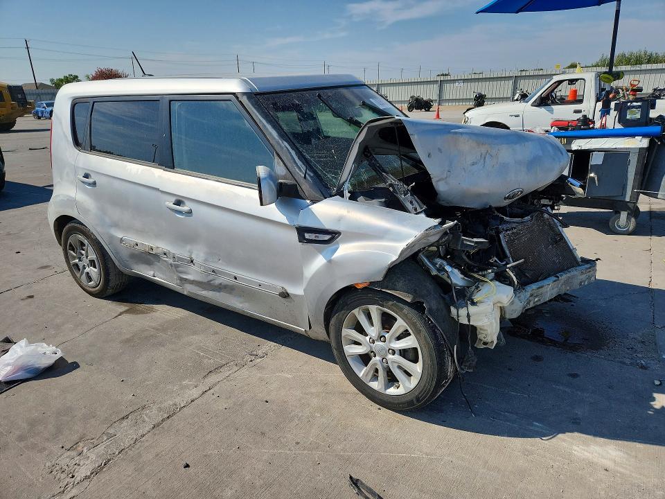 Photo 4 from auction – 2012 KIA SOUL with VIN KNDJT2A56C7443606