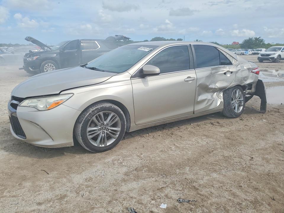 TOYOTA CAMRY 2016 с VIN 4T1BF1FK9GU999044 - Снимка от търг
